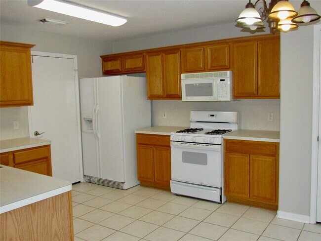 Foto del edificio - 3231 Stoneydale Ln