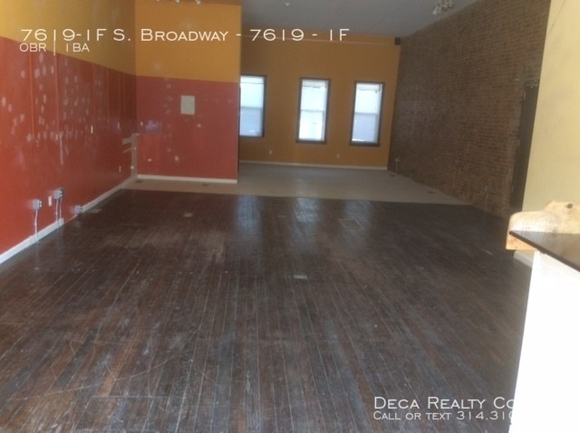 Building Photo - Office/Retail Space for Rent