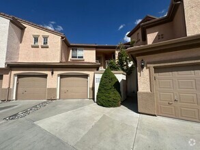 Building Photo - 6090 Ingleston Dr