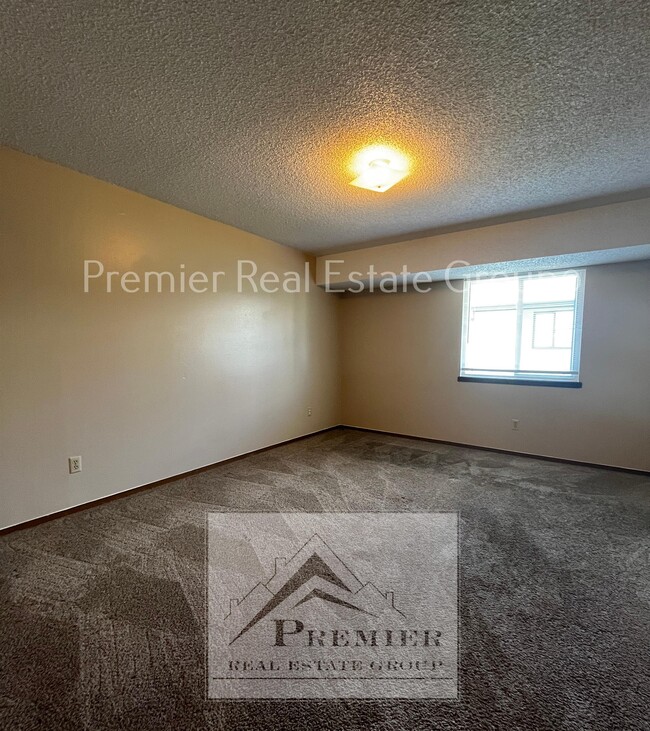 Building Photo - 26 Murray Heights Dr