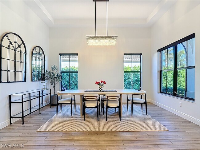 Foto del edificio - 5023 Salerno St