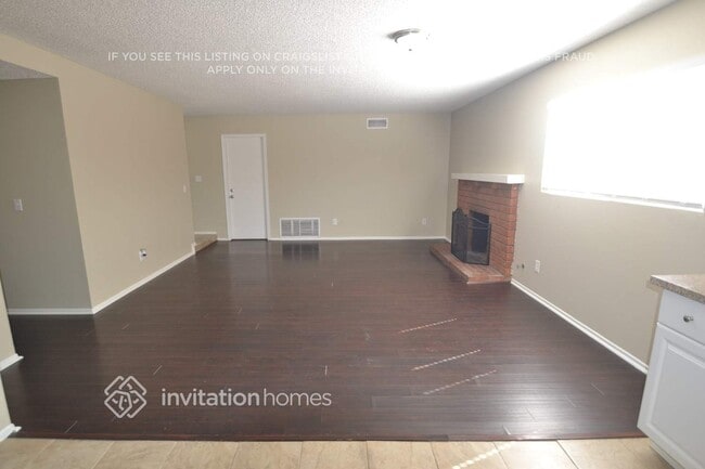 Building Photo - 12761 Harlow Ave