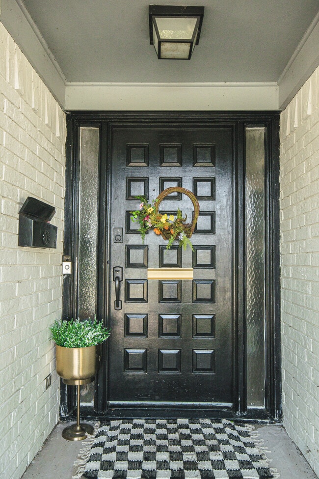 Foto del edificio - 2334 Babalos Ln