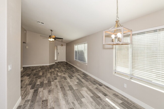Building Photo - 3916 E Morrow Dr