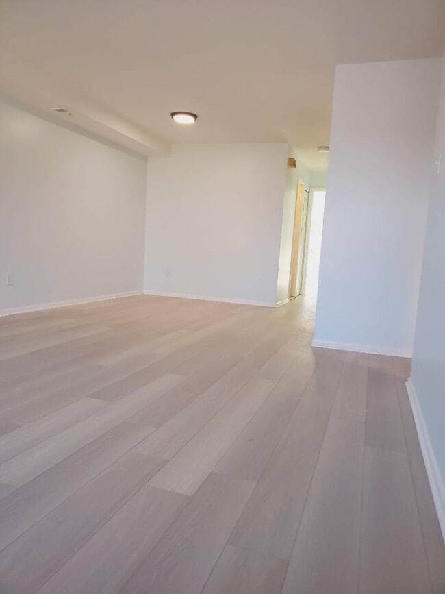 Foto del edificio - 2702 Island Ave