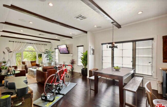 Foto del edificio - 5191 W 20th St