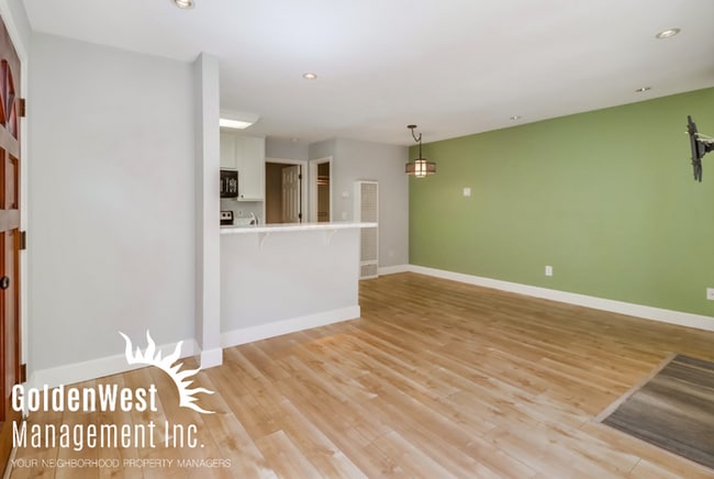 Building Photo - Updated Cozy 1Bdm 1Ba Condo near North Park