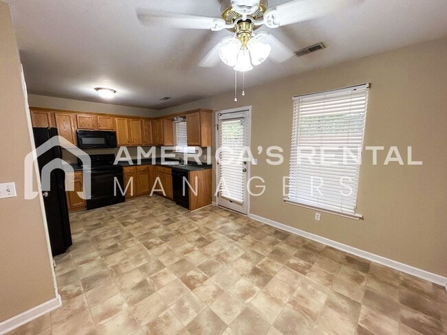 Building Photo - Home in McCalla!! - Available to View NOW!...