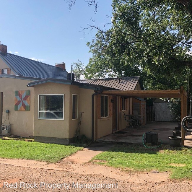 Building Photo - 4 br, 1.5 bath House - 132 N Toquerville Blvd