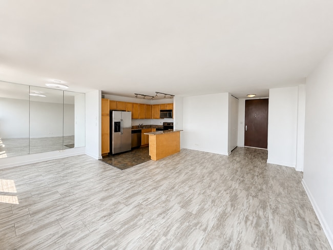 Building Photo - 655 W Irving Park Rd