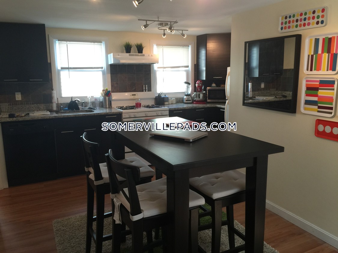 Foto principal - 72 Dane St