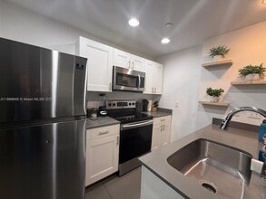 Building Photo - 541 NW 33rd St