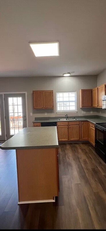 Building Photo - 107 Braxton Pl