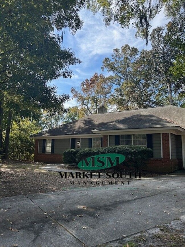 Foto del edificio - BRANDLEWOOD CUL-DE-SAC OFF GARRARD