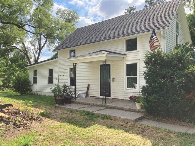 Building Photo - 200 Railroad Cir