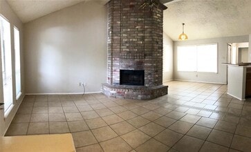 Building Photo - 7118 Haven Creek Dr