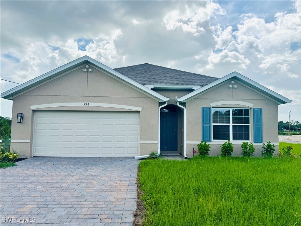 Foto principal - 726 Oakridge Ave S