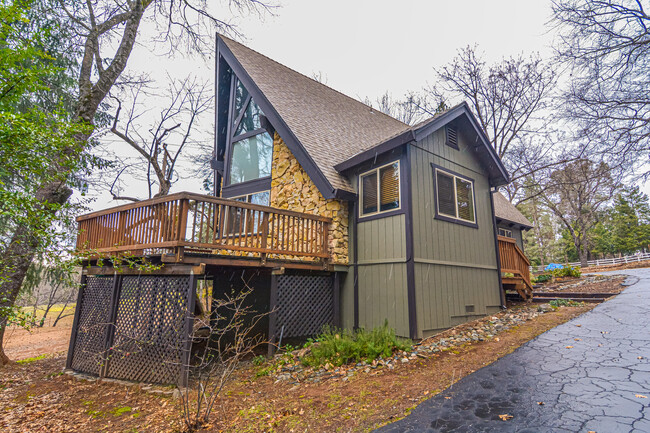 Building Photo - 2341 Hassler Rd