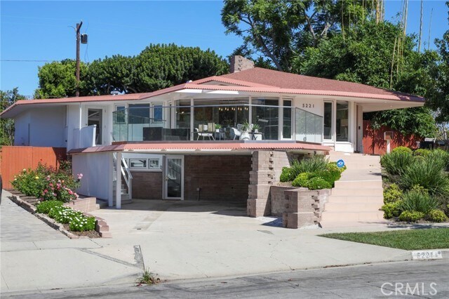 Building Photo - 5221 E Vista Hermosa St