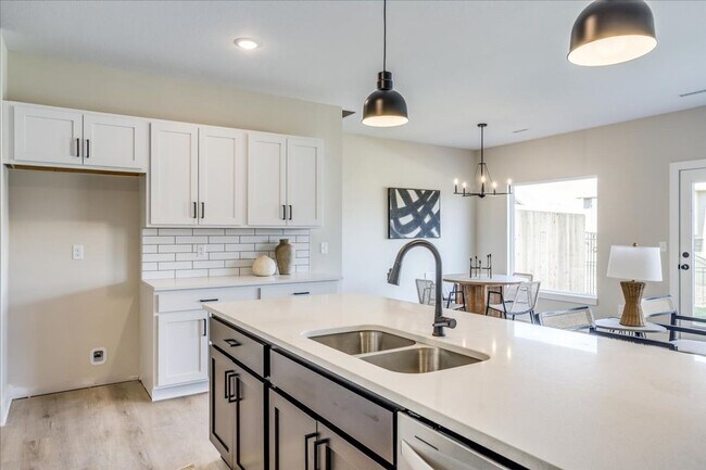 Foto del edificio - Fox Creek- Maggie Plan