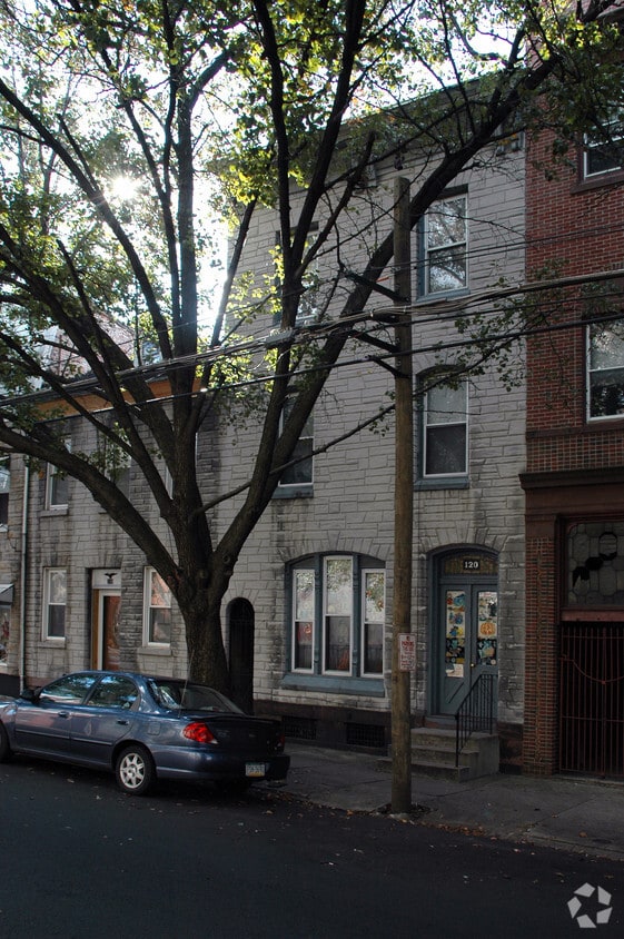 Building Photo - 120 N 10th St