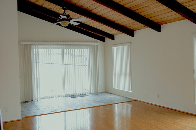 Foto del edificio - 627 2nd St