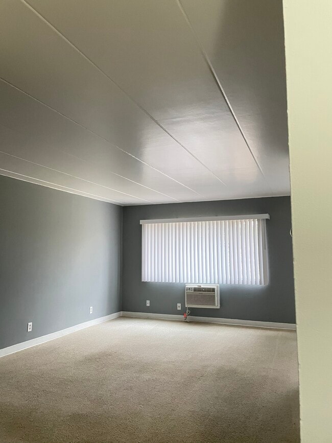 Building Photo - 3525 Normandy Ave