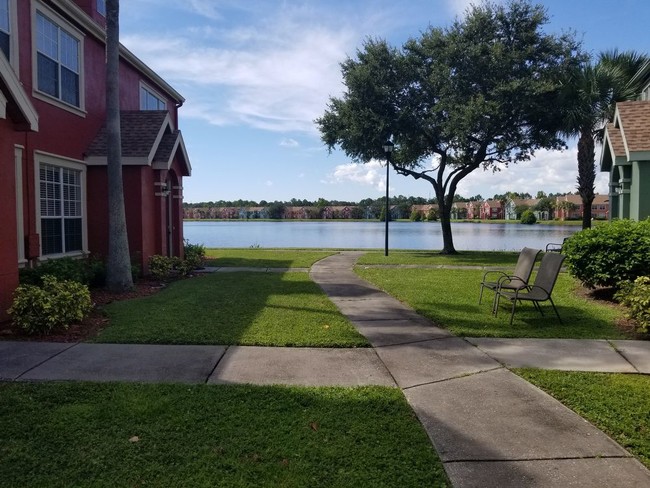 Building Photo - WESTCHASE