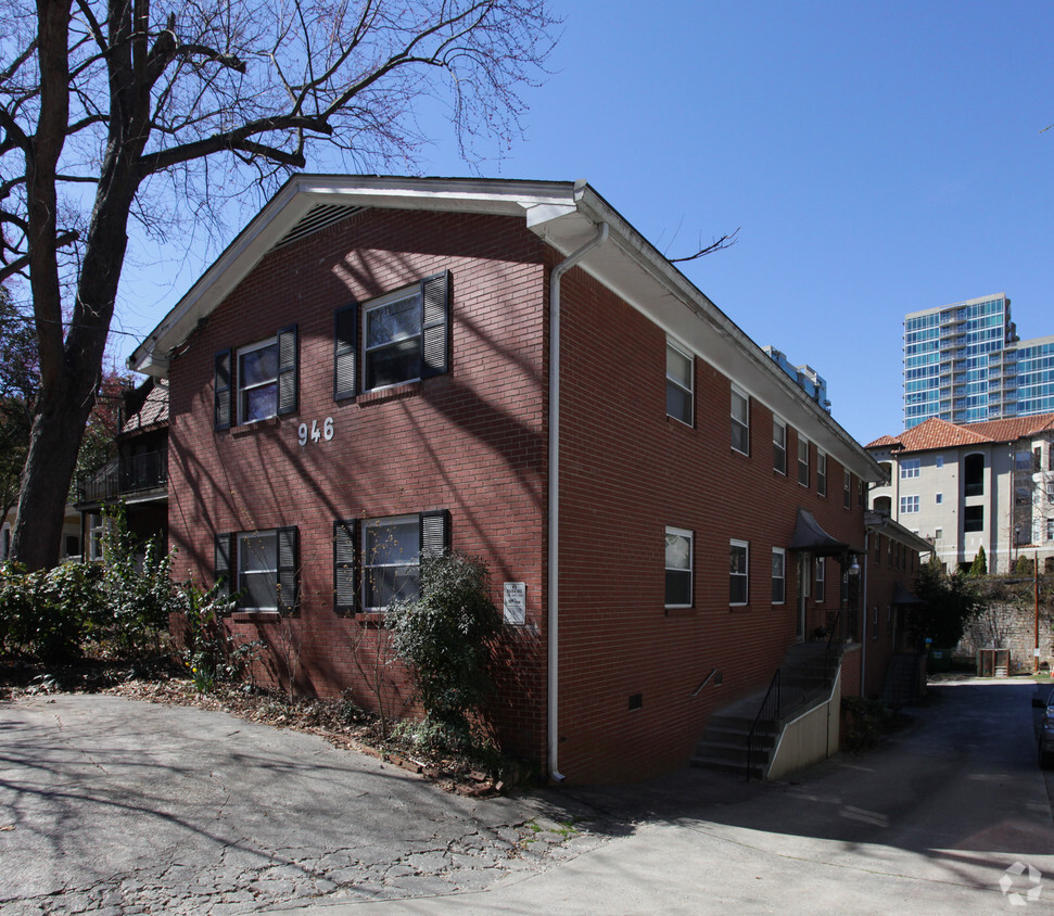 Primary Photo - 946 Piedmont Ave NE