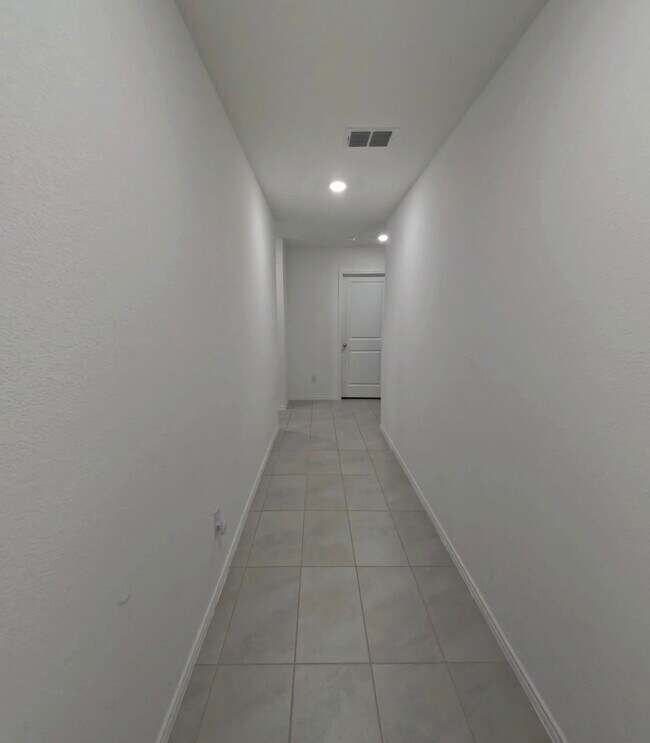 Foto del edificio - 2708 Starwater Dr