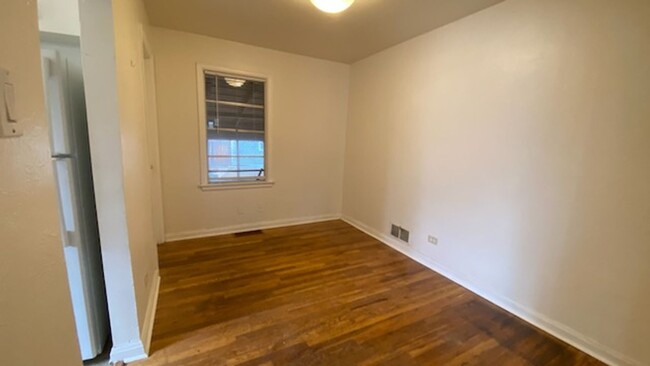 Foto del edificio - 2285 S Williams St