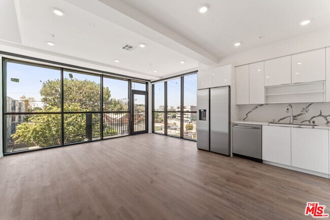 Foto del edificio - 3105 Bellevue Ave