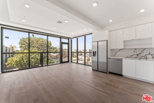 Foto del edificio - 3105 Bellevue Ave
