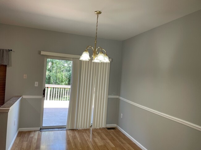Building Photo - 101 Cranbrook Ct