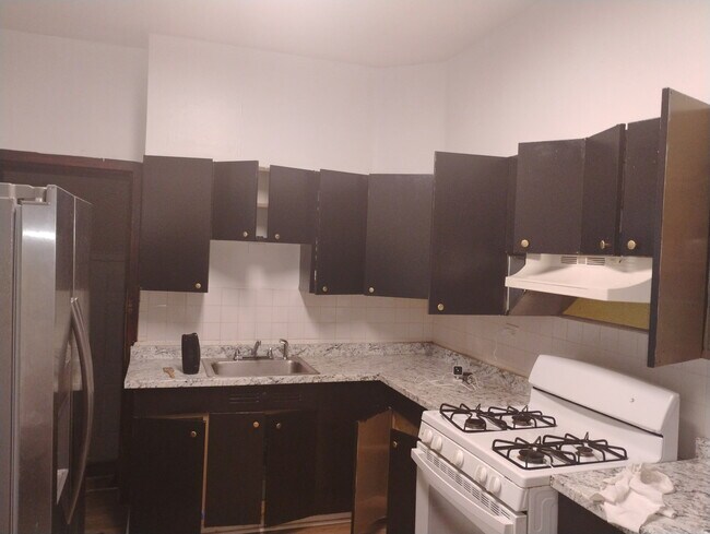 Foto del edificio - 142 S Union St