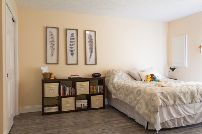 Foto del edificio - Available for the 2026-2027 lease term.