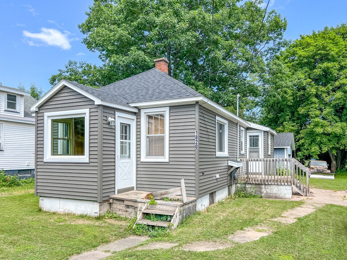 1820 Fitch Ave, Marquette, MI 49855 House Rental in Marquette, MI