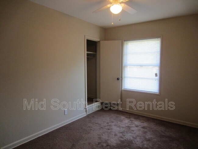 Building Photo - 3446 Madewell St