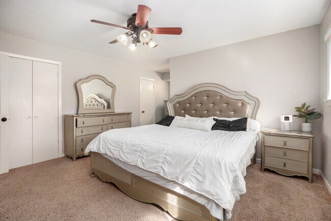 Foto del edificio - 1027 Sycamore St