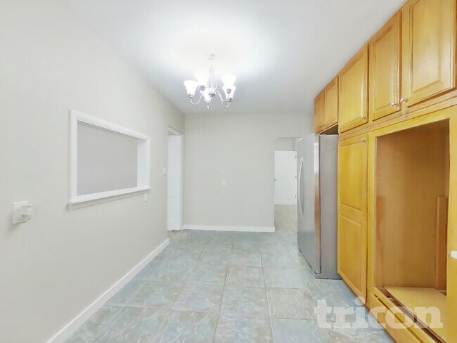 Foto del edificio - 10301 Sorrills Creek Ln