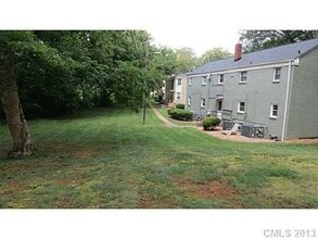 Building Photo - 349 Wakefield Dr
