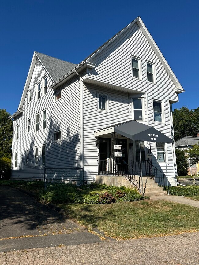 Building Photo - 86 Park Rd