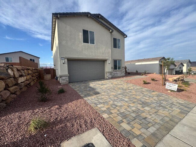 Building Photo - Beautiful 4 Bedroom Divario Home! VIEWS VIEWS VIEWS!!!