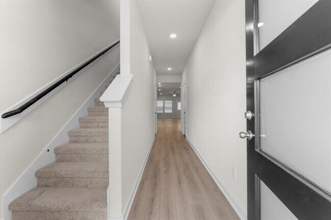 Foto del edificio - 8627 Blueberry Ash St