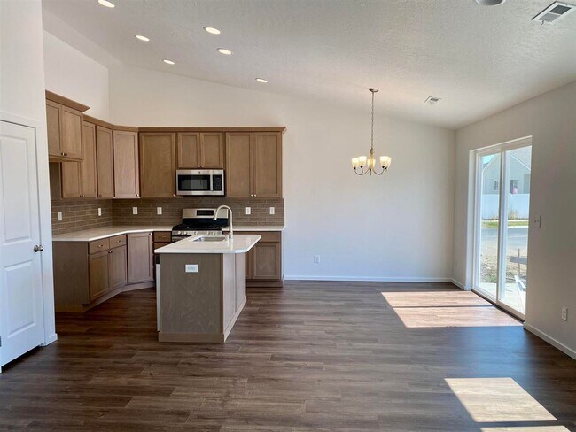 Foto del edificio - Stunning 3 Bed, 2 Bath Rancher in Airway Heights!