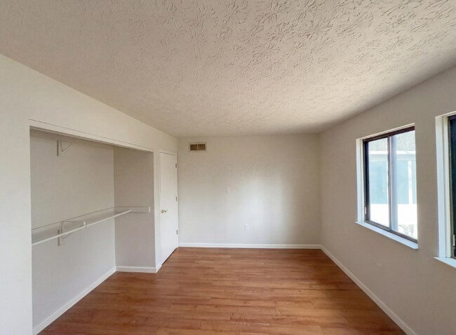 Foto del edificio - 6628 Brock St