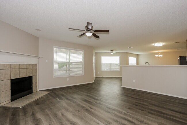 Building Photo - 10044 Legacy Dr