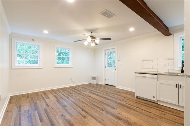 Foto del edificio - 4932 Rock Haven Dr SW