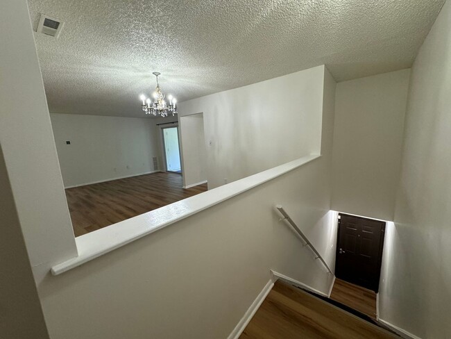 Building Photo - TWO BEDROOM TOWNHOME