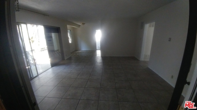 Building Photo - 4106 Rosewood Ave